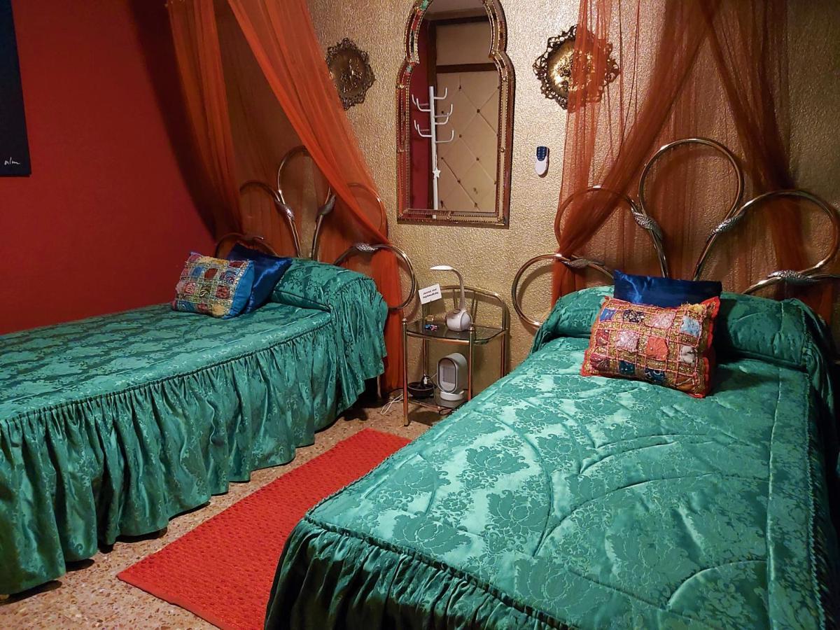 Alicante Room And Gayfriendly Экстерьер фото